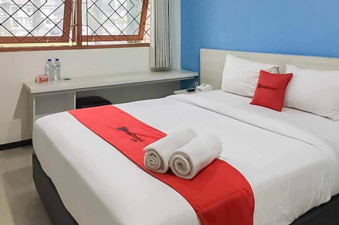 Reddoorz Plus At Panorama Villas Batu Batu  Exterior foto